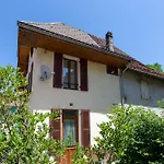 Сasa de vacaciones Maison De Village A St Pierre D'entremont