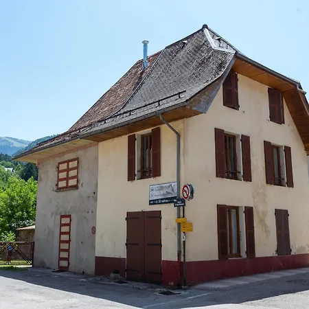 Сasa de vacaciones Maison De Village A St Pierre D'entremont *
